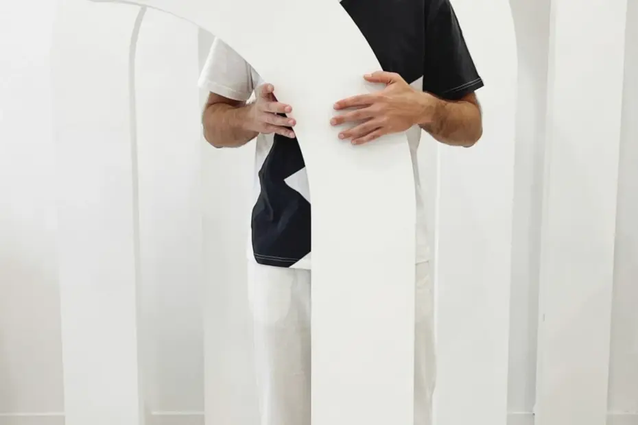 Small Entryway Decor Ideas for Tight Spaces | Maximize Your Hallway | Budget-Friendly Tips